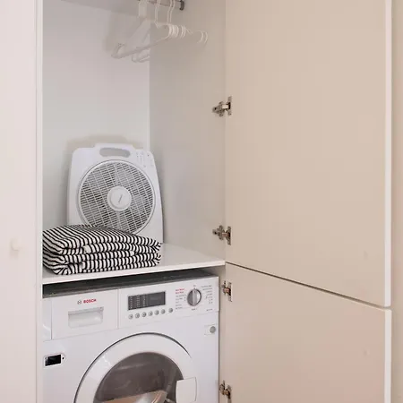 Convent, 2-bedroom, Condo, Pool アパート *
