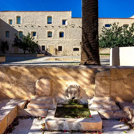 Convent, 2-bedroom, Condo, Pool Lejlighed